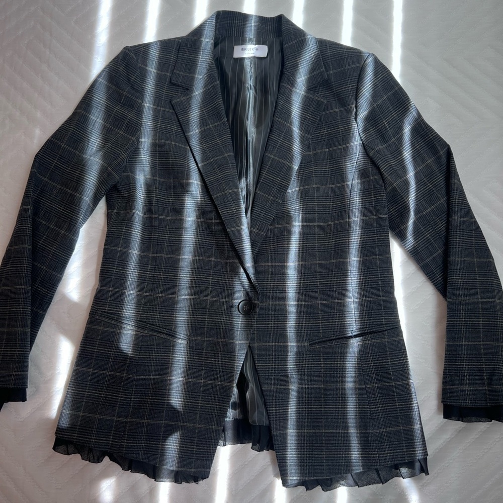 Bailey 44 Women’s Grey Plaid Single Breasted Cotton Blazer With Frill Trim US6